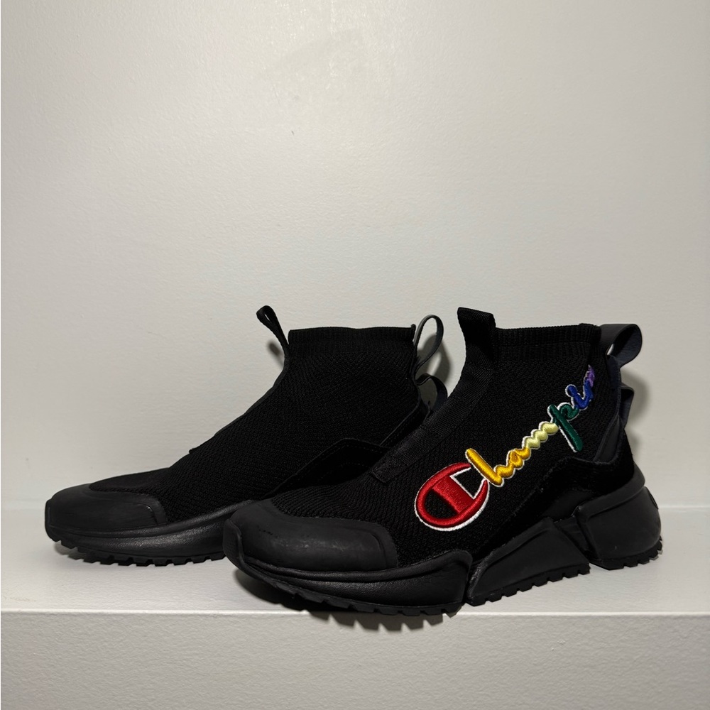 Black Champion Rally Pro With Rainbow Logo